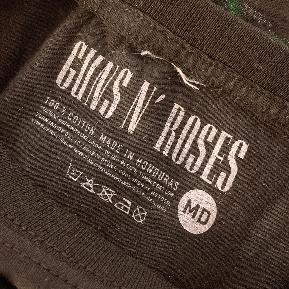 Guns N Roses Not In This Lifetime Sweden Tour T-Shirt - Picture 4 of 5